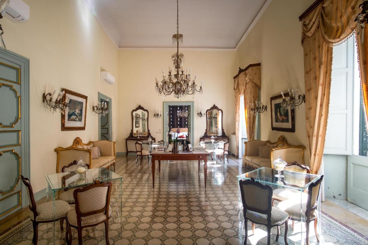 Palazzo Guido Panzió Lecce Kültér fotó