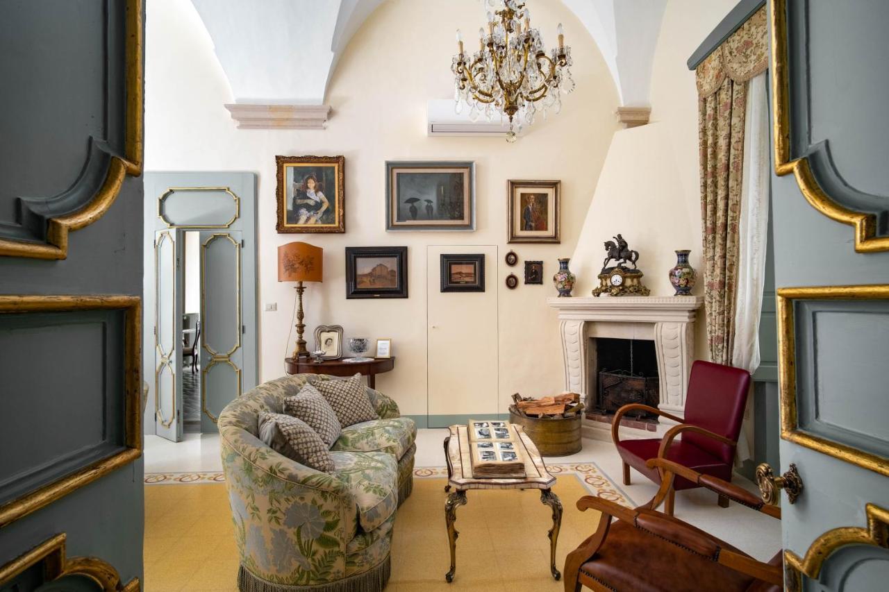 Palazzo Guido Panzió Lecce Kültér fotó