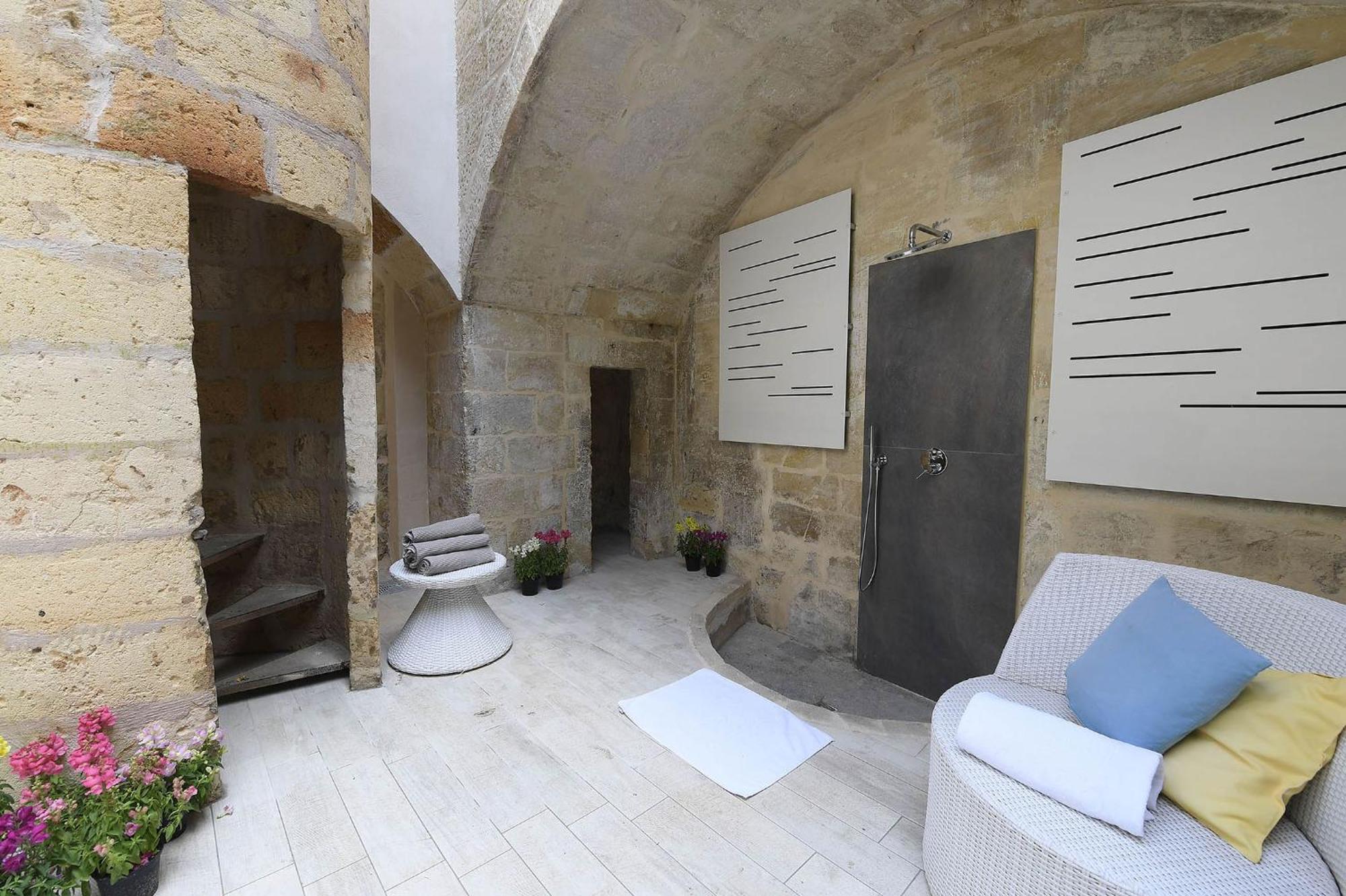 Palazzo Guido Panzió Lecce Kültér fotó