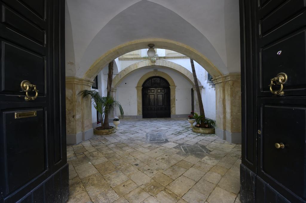 Palazzo Guido Panzió Lecce Kültér fotó